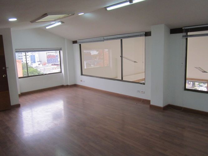 Edificio en arriendo en El Lago, Bogotá - Miniatura 8