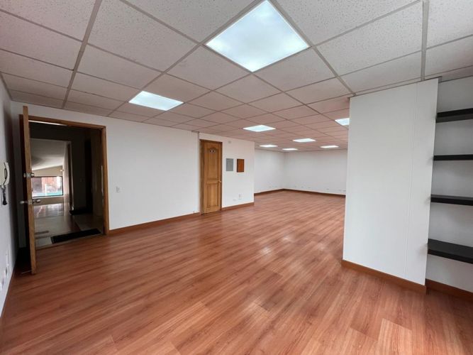 Oficina en  Venta en Santa Barbara, Bogotá - Imagen 1