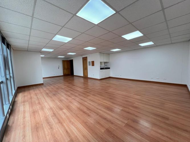 Oficina en  Venta en Santa Barbara, Bogotá - Miniatura 2