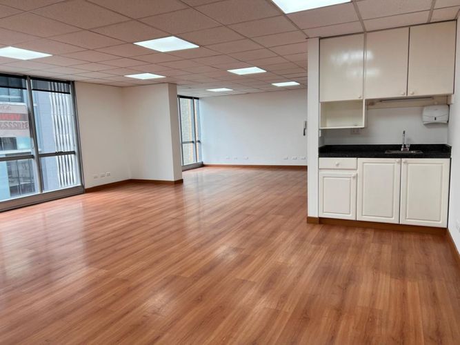 Oficina en  Venta en Santa Barbara, Bogotá - Miniatura 4