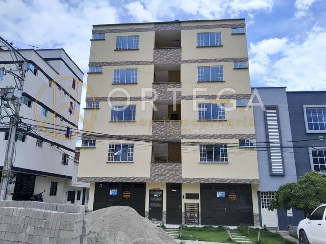 Local en  Venta en Hacienda la Meseta, Girón - Imagen 1