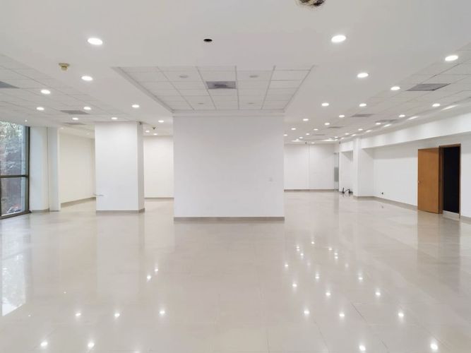 Oficina en  Venta en El Poblado, Medellín - Miniatura 2