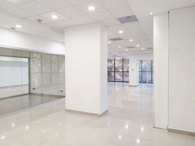 Oficina en  Venta en El Poblado, Medellín - Miniatura 4