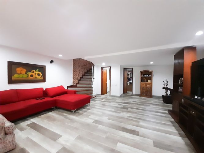 Casa en  Arriendo en Loma del Chocho, Envigado - Imagen 1