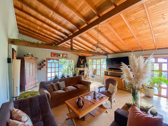 Finca en  Arriendo en Loma del Esmeraldal, Envigado - Imagen 1