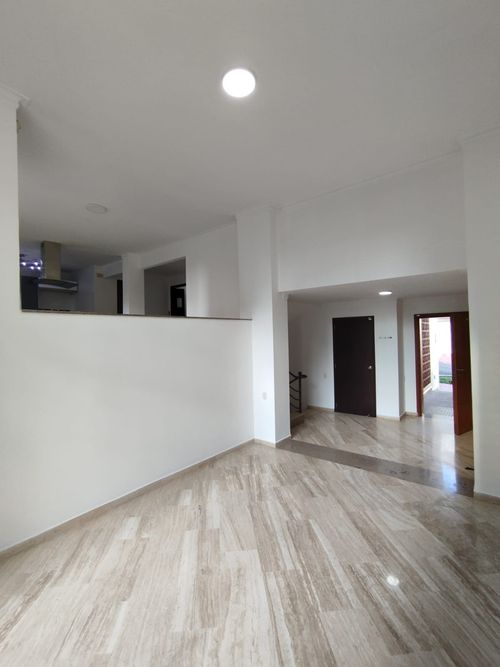 Casa en  Arriendo en Vía Las Palmas, Medellín - Imagen 1