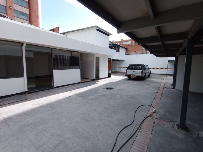 Local en  Arriendo en Chicó Navarra, Bogotá - Miniatura 7