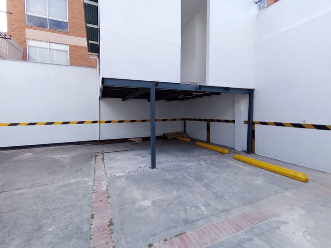 Local en  Arriendo en Chicó Navarra, Bogotá - Miniatura 9