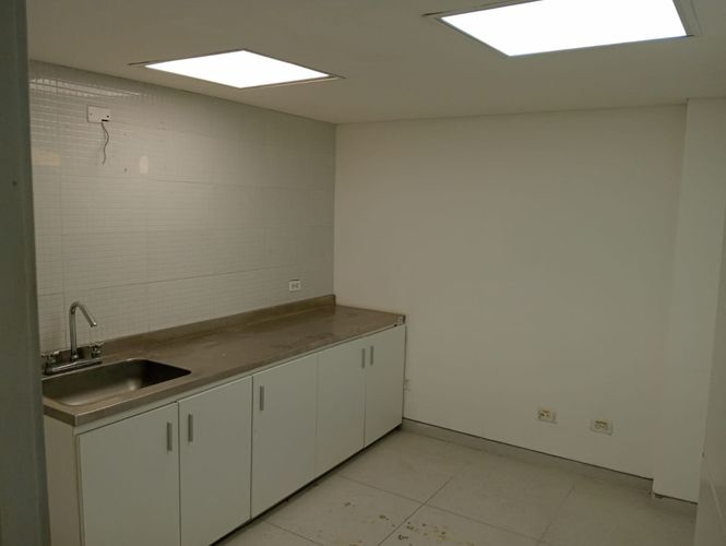 Local en  Arriendo en Salamanca, Soledad - Miniatura 24