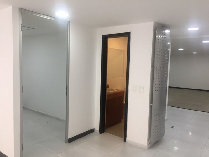 Oficina en  Arriendo en Chico norte, Bogotá - Miniatura 5