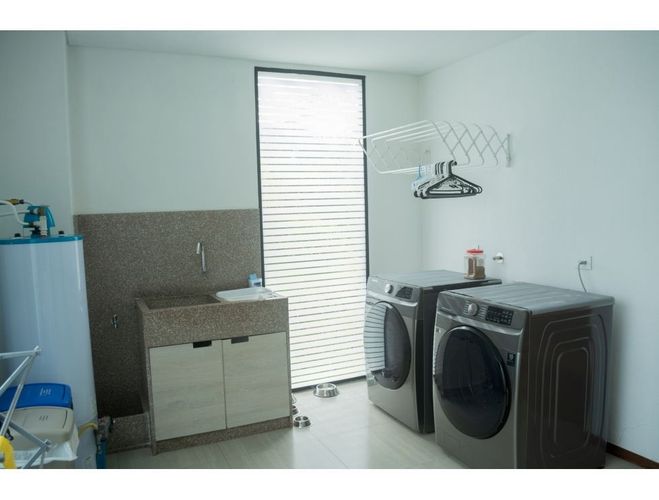 Casa en  Arriendo en Loma del Escobero, Envigado - Miniatura 23