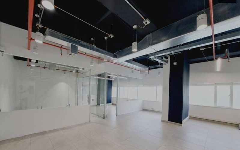 Oficina en  Venta en El Poblado, Medellín - Miniatura 2