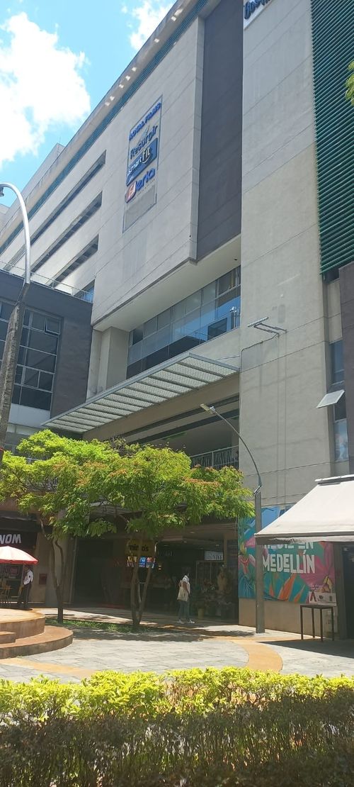 Local en  Venta en Campo valdes no.1, Medellín - Imagen 1