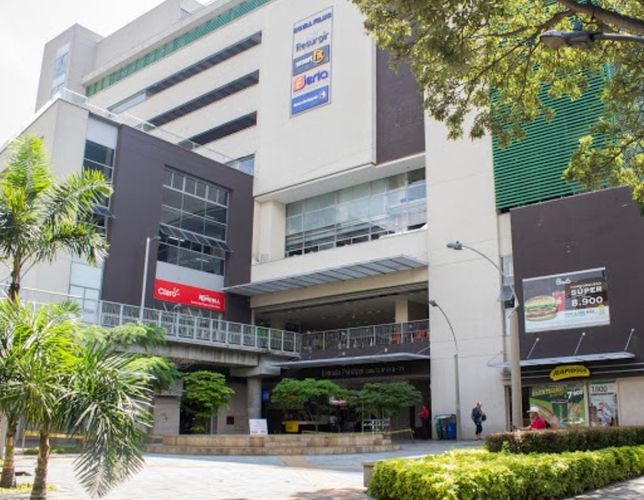Local en  Venta en Campo valdes no.1, Medellín - Miniatura 3