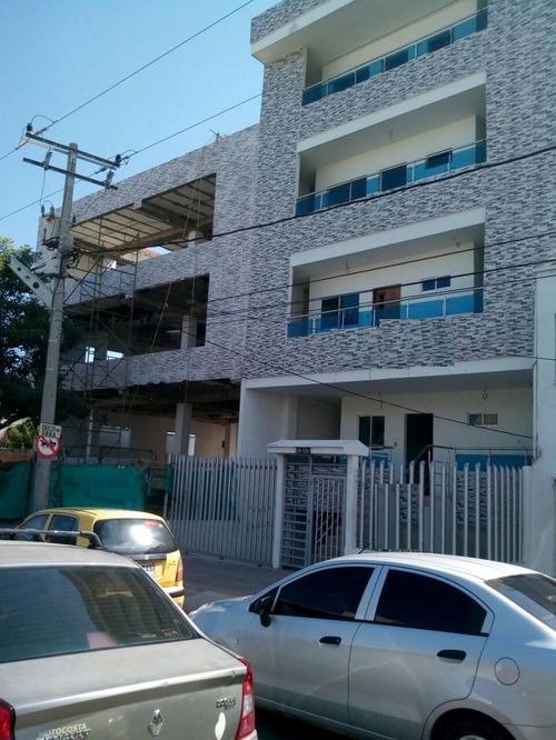 Edificio en arriendo en San jose, Barranquilla - Miniatura 2