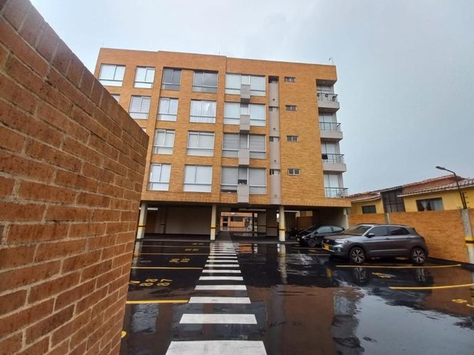 Apartamento en arriendo en Samaria, Chía - Imagen 1