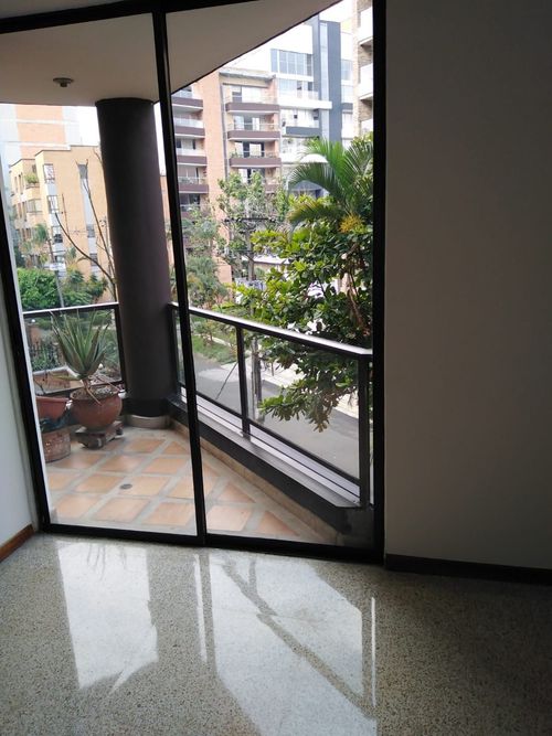 Apartamento en  Venta en Conquistadores, Medellín - Miniatura 2