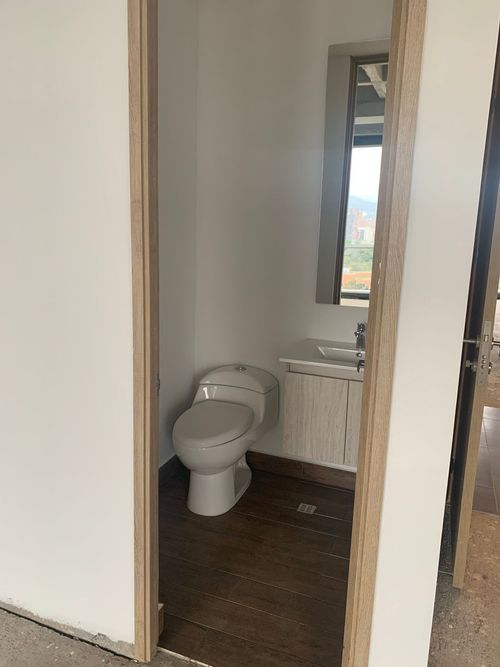 Oficina en  Venta en El Poblado, Medellín - Miniatura 5