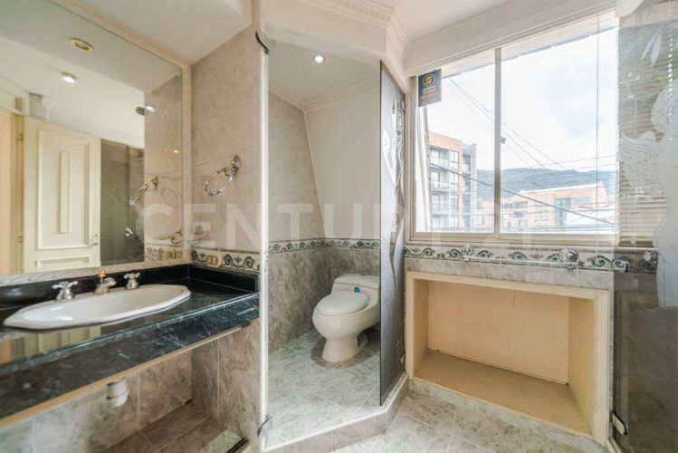Oficina en venta en Zona norte, Bogotá - Miniatura 14