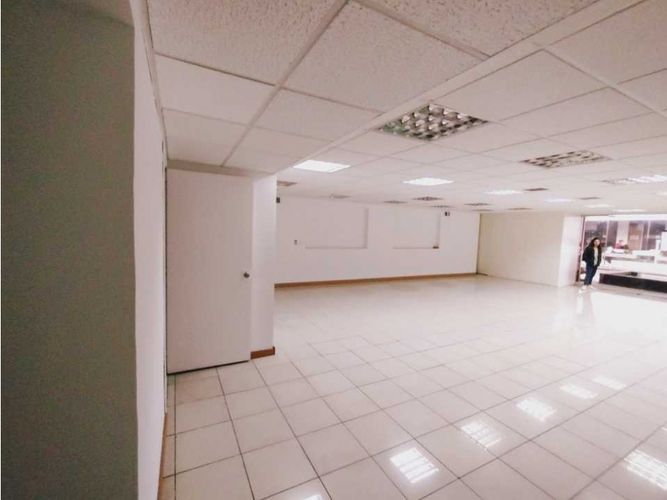 Edificio en arriendo en Teusaquillo, Bogotá - Miniatura 11