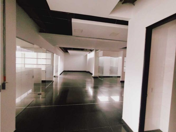 Edificio en arriendo en El chico, Bogotá - Miniatura 11