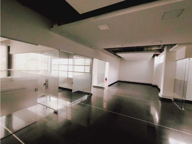 Edificio en arriendo en El chico, Bogotá - Miniatura 12