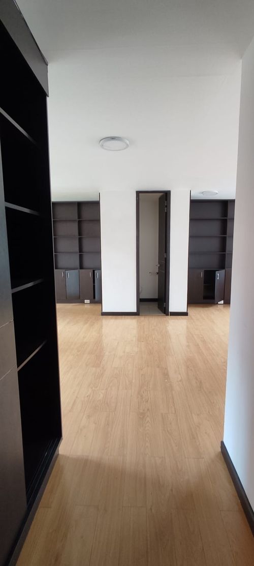 Oficina en  Arriendo en Santa Barbara, Bogotá - Miniatura 2