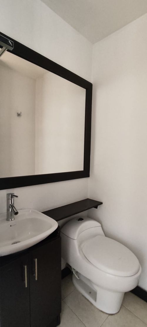 Oficina en  Arriendo en Santa Barbara, Bogotá - Miniatura 4