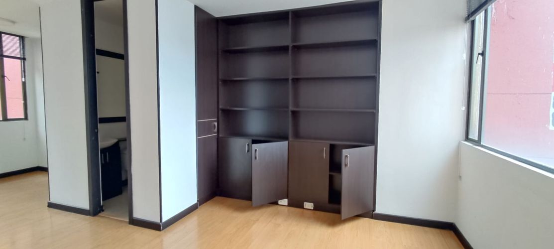 Oficina en  Arriendo en Santa Barbara, Bogotá - Miniatura 7