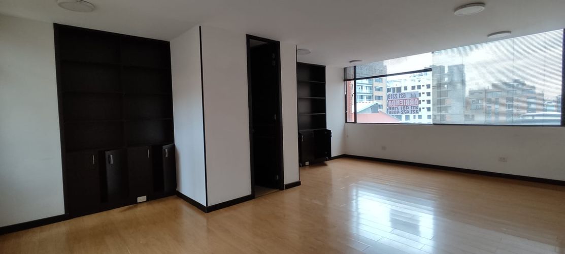Oficina en  Arriendo en Santa Barbara, Bogotá - Miniatura 11