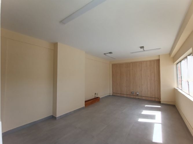 Oficina en  Arriendo en Guayabal, Itaguí - Miniatura 4