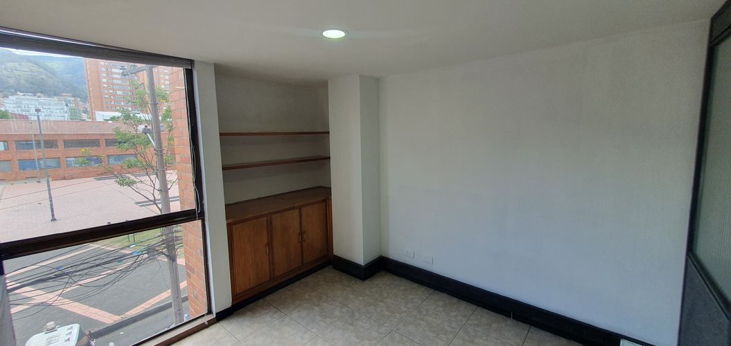 Oficina en venta en El Lago, Bogotá - Miniatura 9