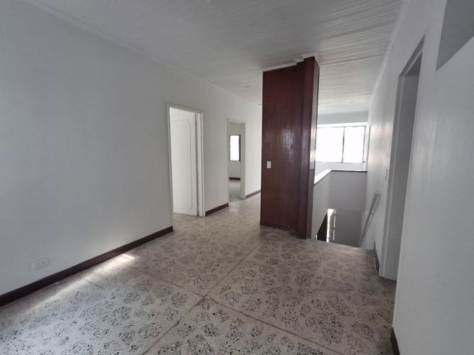 Casa en  Arriendo en Laureles, Medellín - Miniatura 2