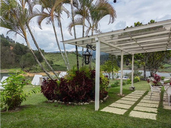 Edificio en  Venta en Guatapé - Miniatura 4
