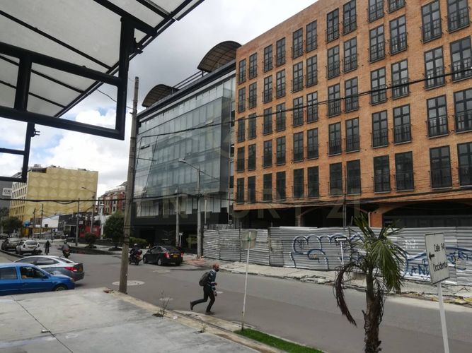 Edificio en venta en Rincon del chico, Bogotá - Imagen 1