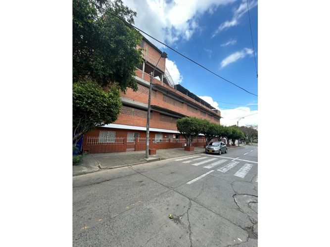 Edificio en  Venta en Cali - Miniatura 3