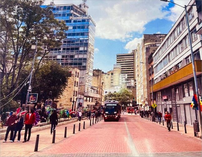 Edificio en  Arriendo en La candelaria, Bogotá - Miniatura 2