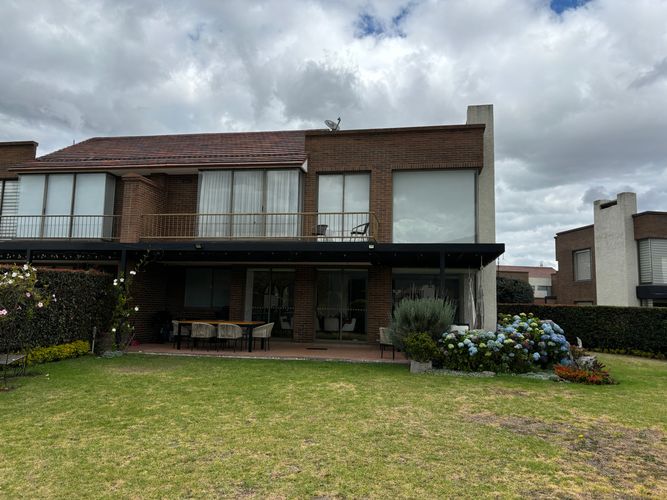 Casa en  Venta en Cota - Imagen 1