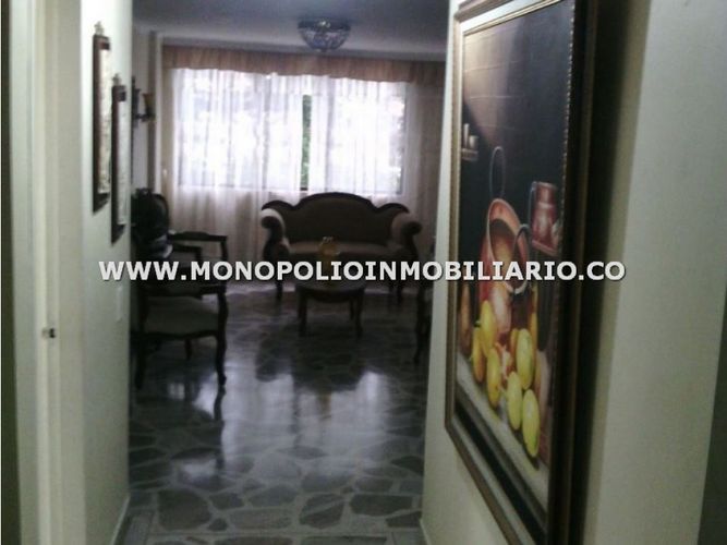 Apartaestudio en  Arriendo en Laureles, Medellín - Miniatura 3
