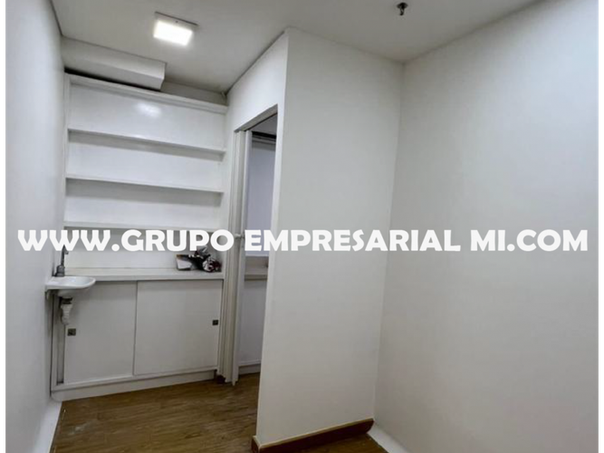 Oficina en  Arriendo en El Poblado, Medellín - Miniatura 3