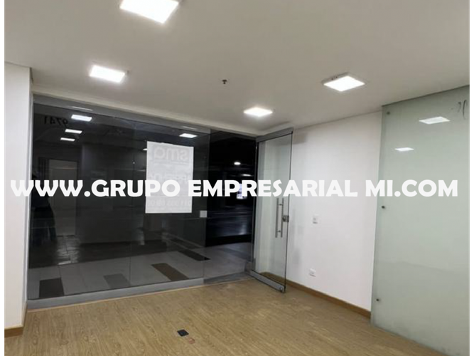 Oficina en  Arriendo en El Poblado, Medellín - Miniatura 4