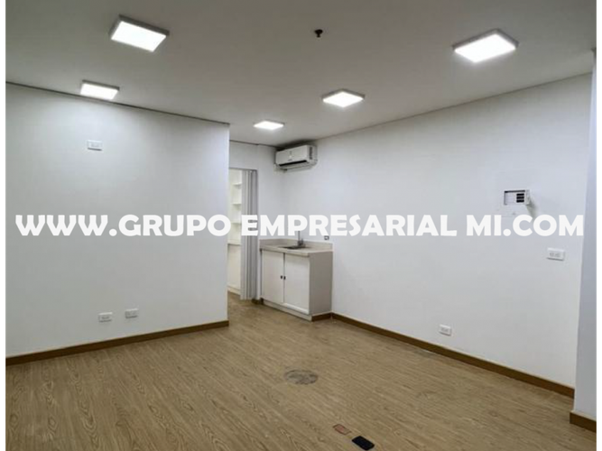 Oficina en  Arriendo en El Poblado, Medellín - Miniatura 5
