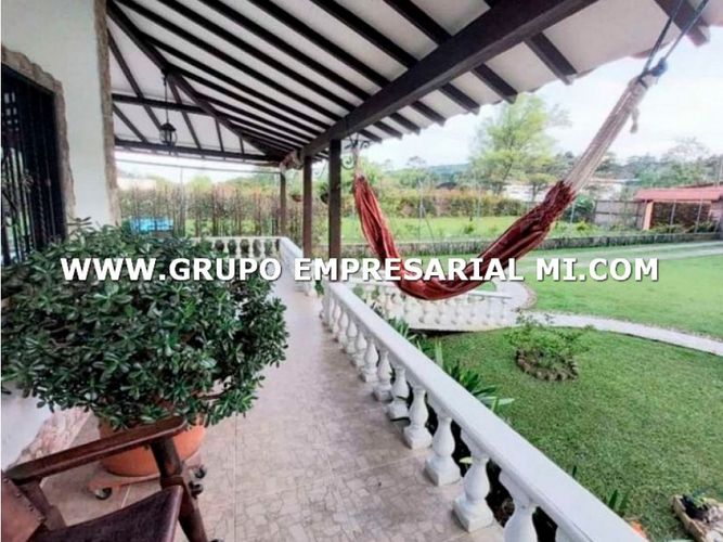 Apartaestudio en  Venta en Guarne - Miniatura 12