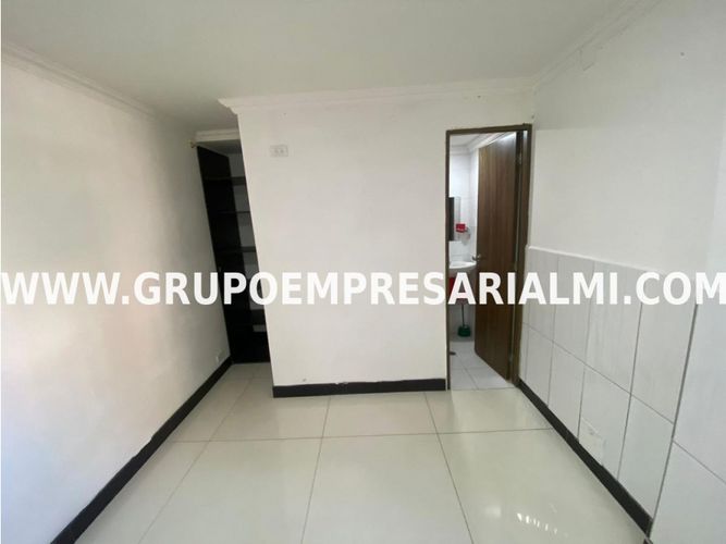 Apartaestudio en  Arriendo en Los colores, Medellín - Miniatura 2