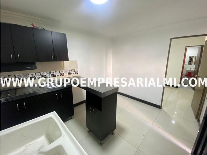 Apartaestudio en  Arriendo en Los colores, Medellín - Miniatura 5