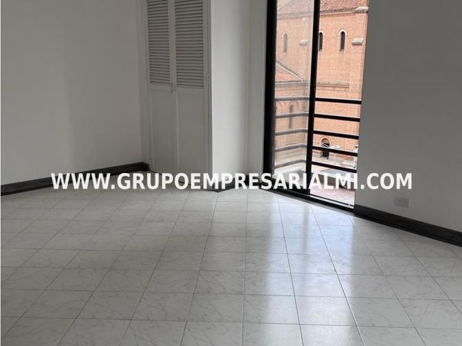 Apartaestudio en  Venta en La candelaria, Medellín - Miniatura 3