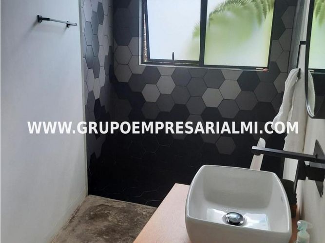 Apartaestudio en  Arriendo en Santa Elena, Medellín - Miniatura 11