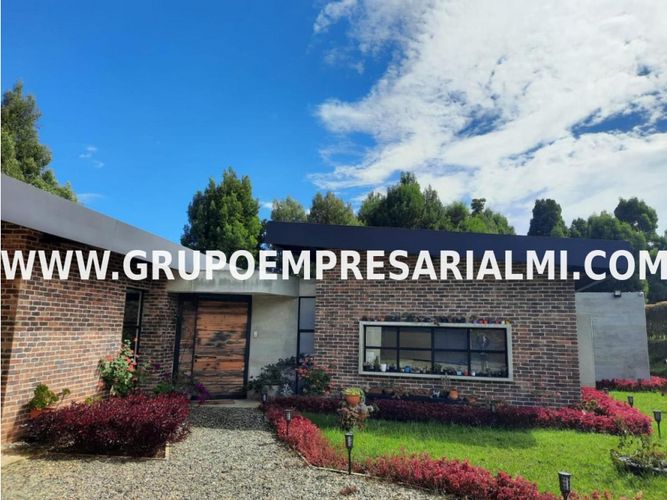 Apartaestudio en  Arriendo en Santa Elena, Medellín - Miniatura 12