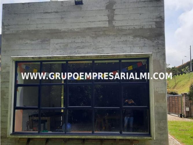 Apartaestudio en  Arriendo en Santa Elena, Medellín - Miniatura 15