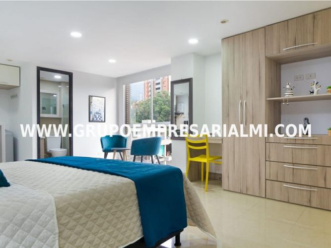 Apartaestudio en  Venta en El Poblado, Medellín - Miniatura 2